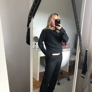 Vintage sweatshirt storlek L - Vintage stickad tröja från 90talet. Superfin tröja som inte kommer till användning längre❤️