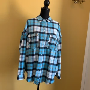 Skjorta  - Aldrig använd 