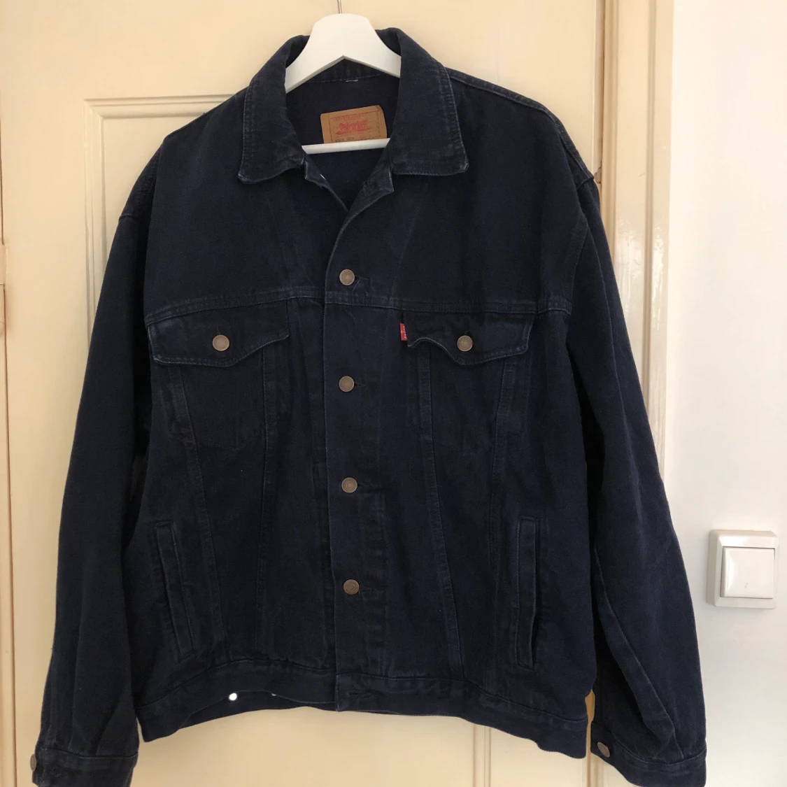 VINTAGE LEVI’S JEANS JACKET SIZE M/L