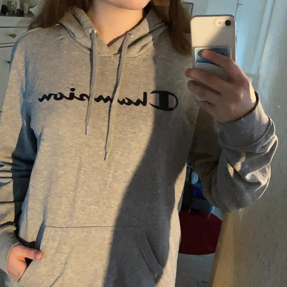 Hoodie köpt för 600kr. Hoodies.