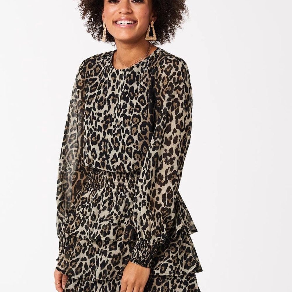 Leopard klänning - Gina Tricot | Plick Second Hand