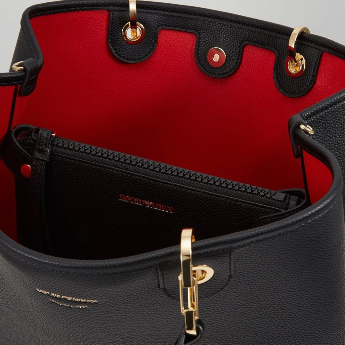 Emporio Armani väska - 90