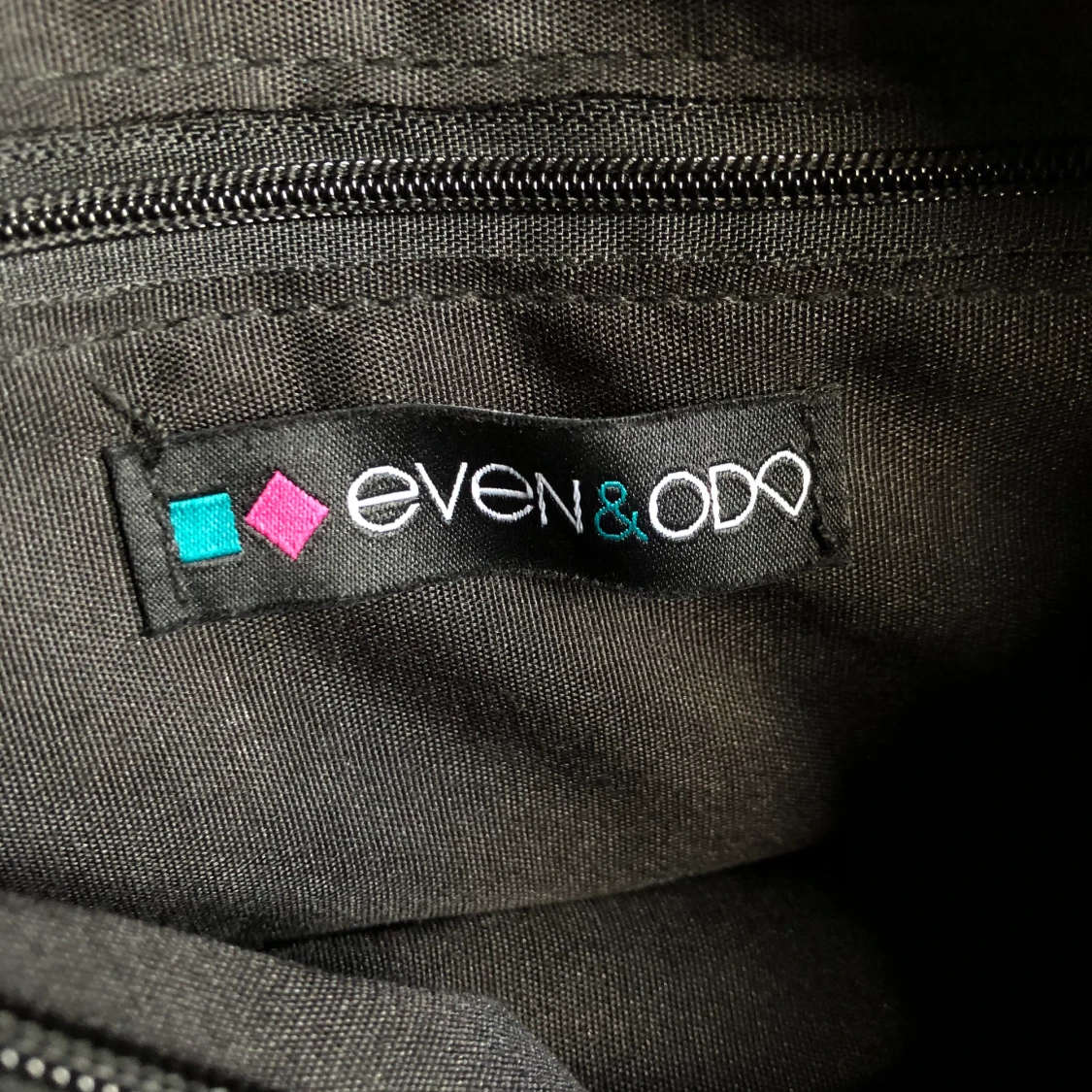 svart axelremsväska - 91