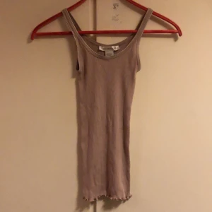 Stretch linne  - Fint skick. Frakt ingår ej. 