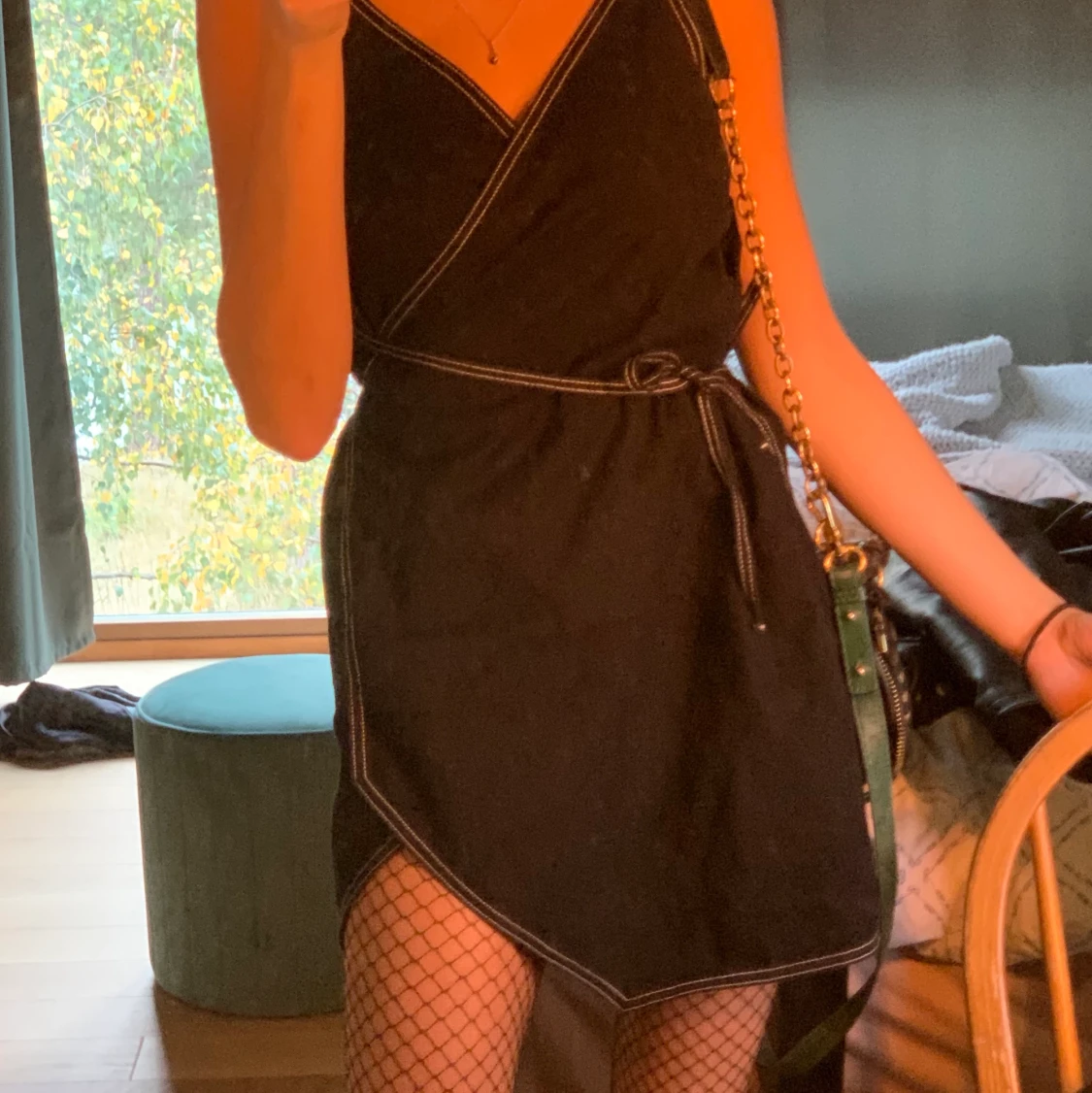 Miniklänning med knytning!