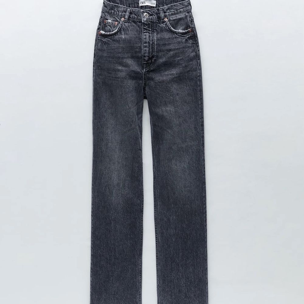 Jeans zw premium 90s sentinel black storlek 38 ZARA | Plick