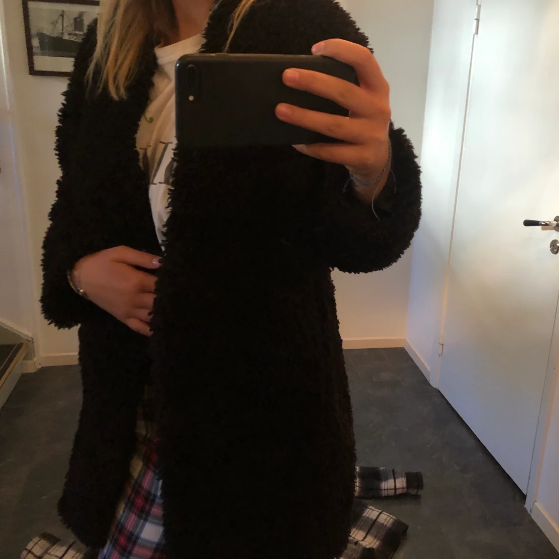 Mysig svart teddykappa - 90