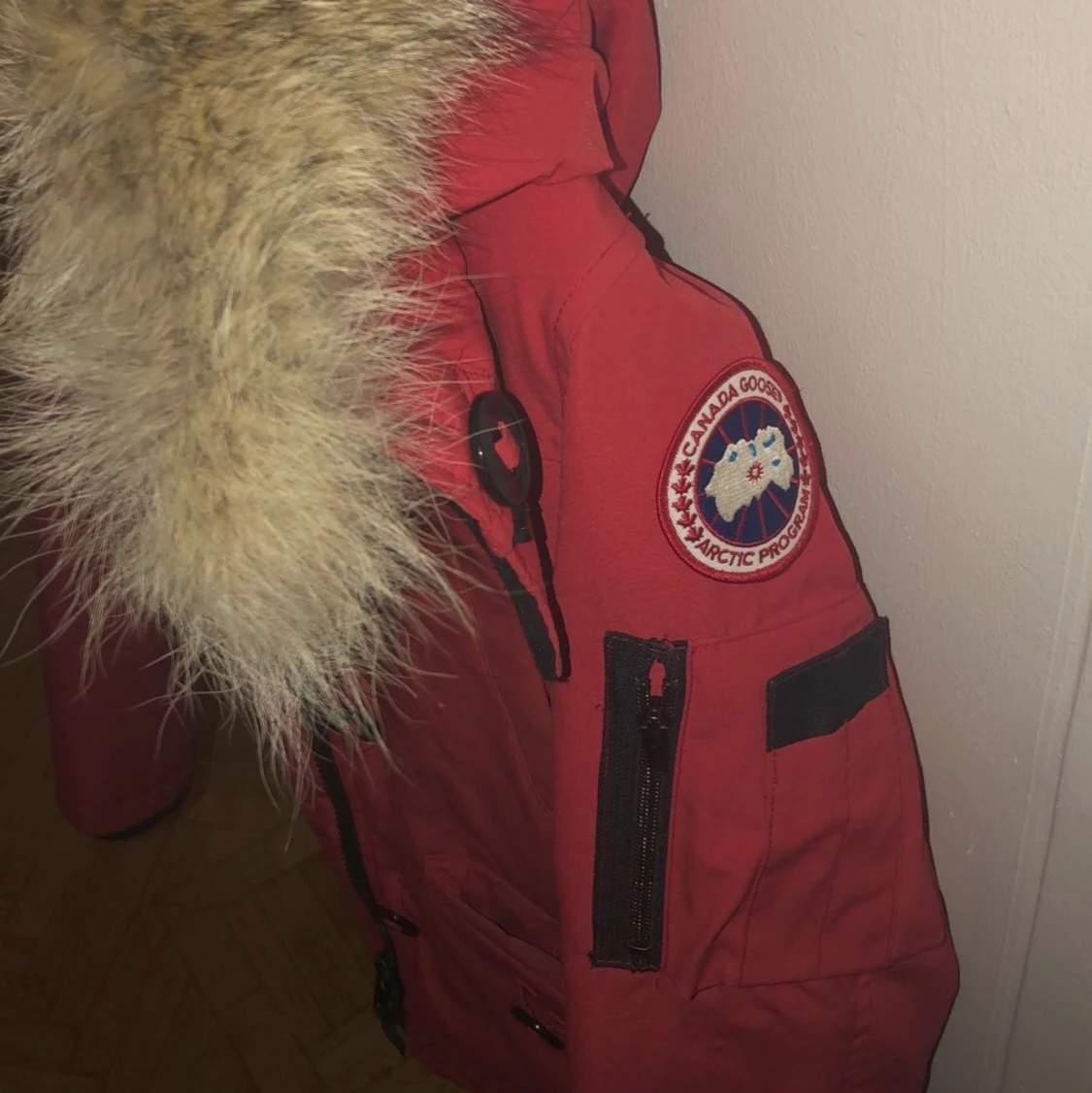 Röd canada gosse jacka  - 90