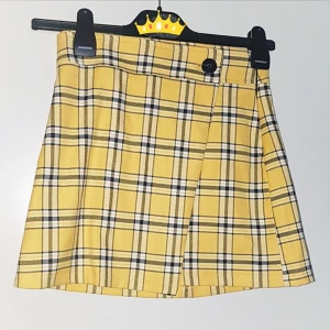  - SÅLD, inväntar betalning!! Superfin rutig kjol, bjuder på frakten ❣ 