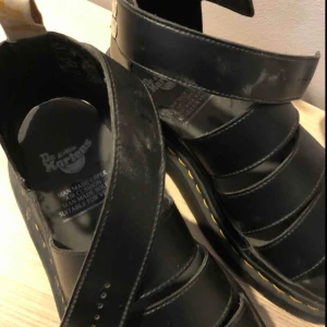  - Ett par oanvända Dr Martens stl 38 perfekt skick! 