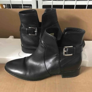  - Michael Kors stövletter. Inköpta i USA. Använda 