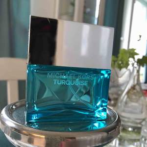 Parfym från Michael Kors , endast anv ett par ggr! 