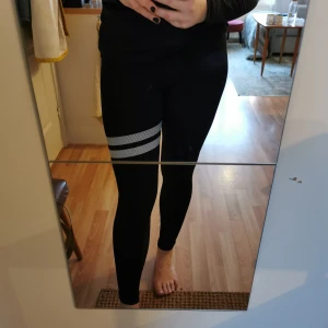 Stronger Power Tights  - Medium, endast provade, nypris 700kr 