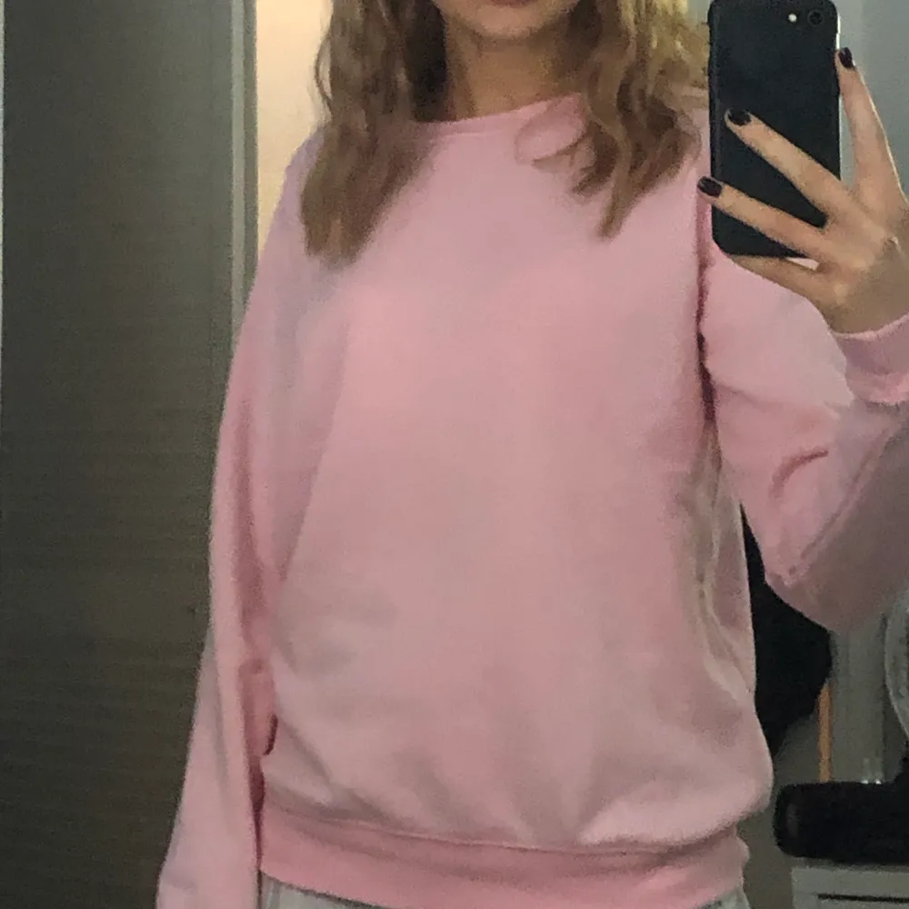 rosa sweatshirt, frakt tilkommer💓. Tröjor & Koftor.