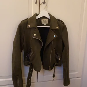 Grön mockajacka  - Knappt använd 