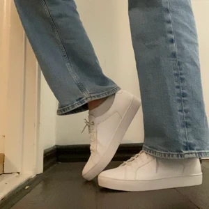 Snygga skor storlek 41 vagabond - Skit snygga HELT oanvända skor från vagabond! Säljes eftersom de aldrig kommit till användning! Frakt tillkommer:)