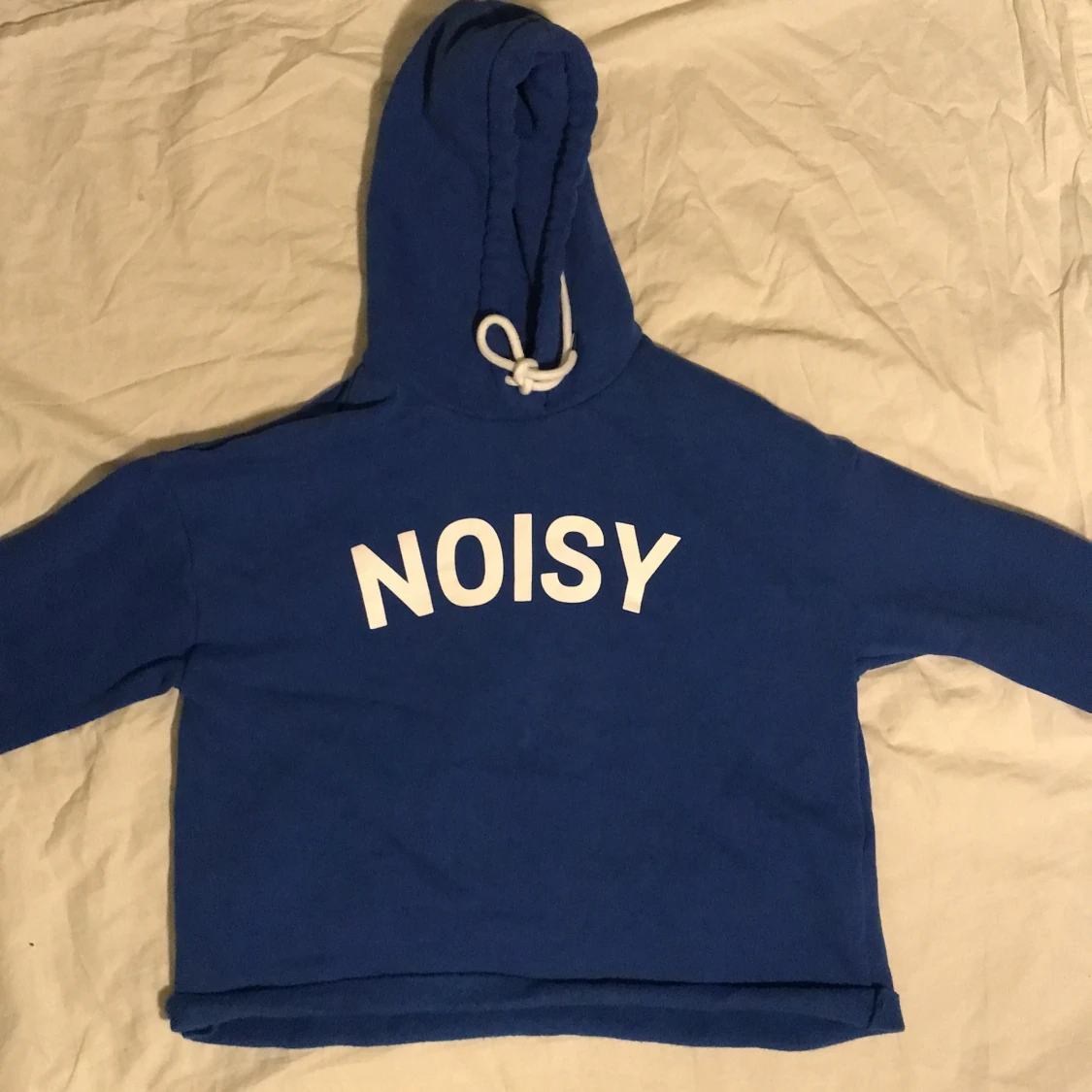 Blå hoodie
