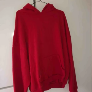  - Jäääätteoversized hoodie från Zara. Knappt använd. 