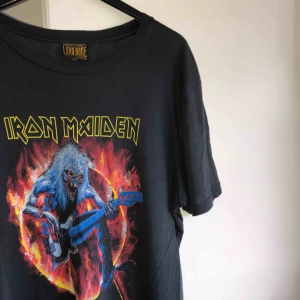  - IRON MAIDEN T-SHIRT - M - Unisex - Gott skick - Kan mötas upp inom Östergötlands Län och ev Stockholm. 