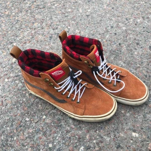  - Bra skick. Kan hämtas i Uppsala eller skickas mot fraktkostnad 