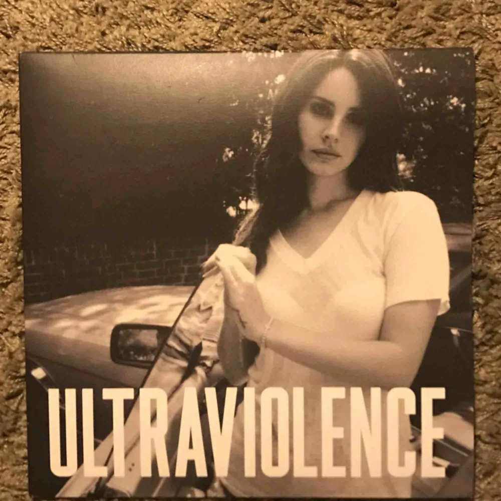 Lana Del Rey - Ultraviolence vinylskiva med båda skivorna. Möts upp i stockholm. Övrigt.