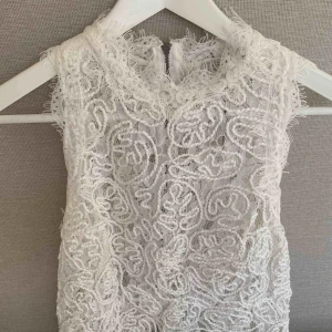  - Super söt topp från Zara. Aldrig använd! Storlek S. Möts upp i Stockholm men kan även fraktas! 😍❤️