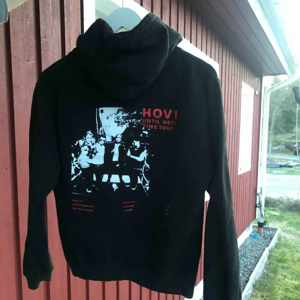 Säljer min Until Next Time Tour hoodie från hov1’s annexet spelning, den är i bra skick men använd några gånger. starbud börjar på 400 + frakt. Hoodies.