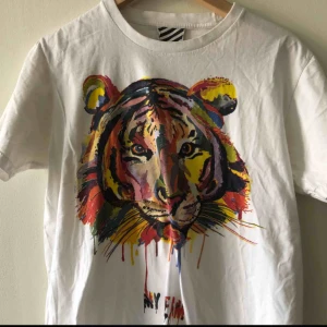  - Trevligt använt skick. Kan hämtas i Uppsala eller skickas mot fraktkostnad 