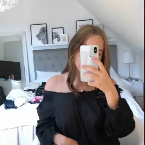 Offshoulder blus