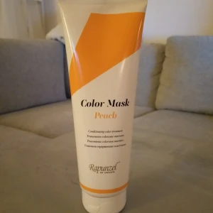  - Hårinpackning med peach färg från rapunzel. Oöppnad och köpt i somras 