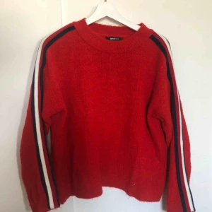  - Tröja från ginatricot