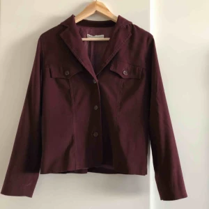  - Vinröd kavaj köpt second hand