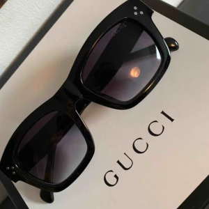  - Solgalsögon från Celine, helt nya 