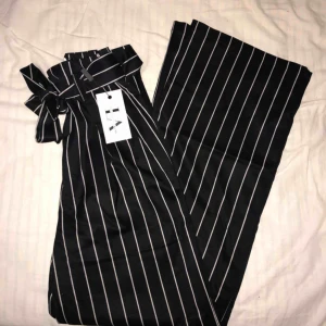  - Linn Ahlborg X NA-KD Flare Pants Helt nya!!