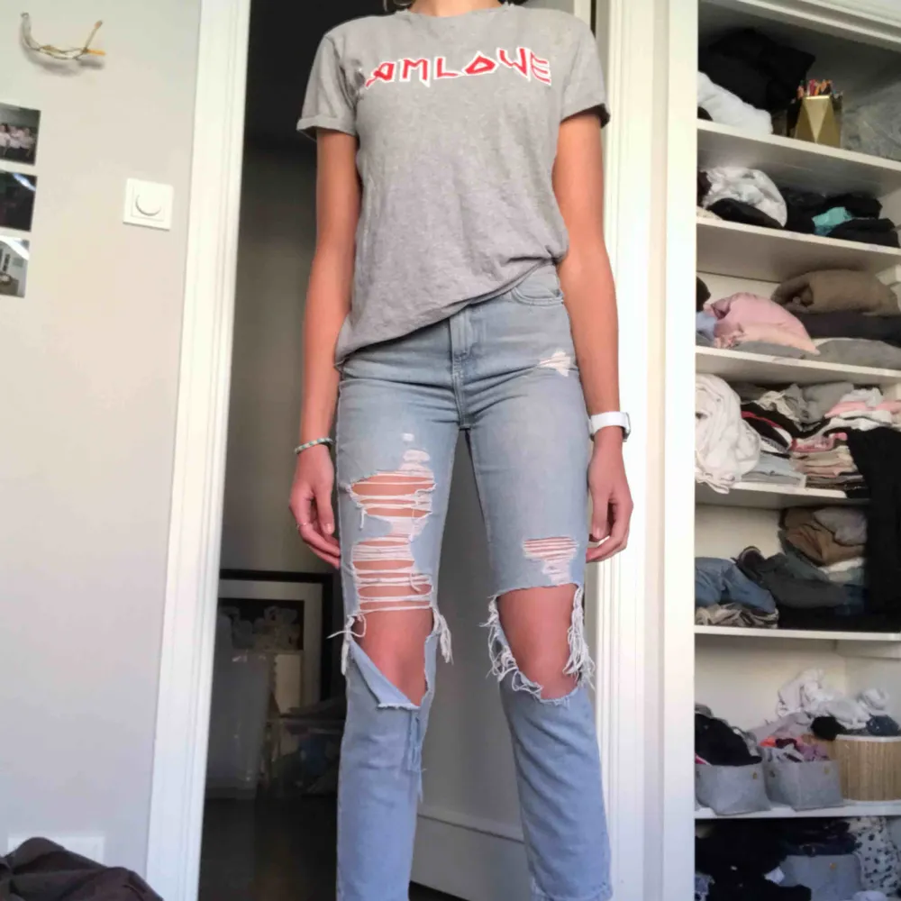 Super snygga mom jeans från UPD⚡️. Jeans & Byxor.
