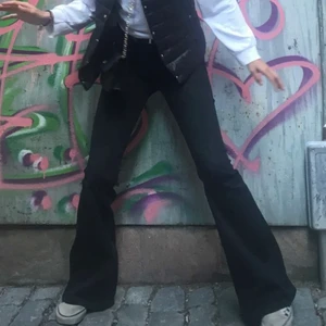 Crocker bootcuts  - Favoritbootcuts midwaist från Crocker💞🥳🥳🥳 Storlek 26/33 sitter så bra och lite stretchiga så dom är extremt sköna!!!