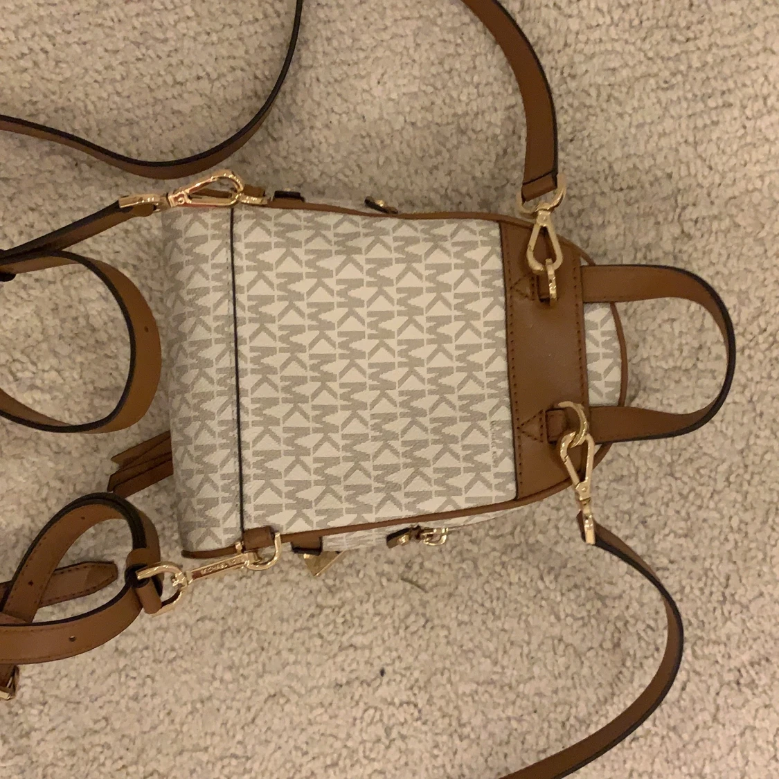 Michael kors väska/ryggsäck  - 90