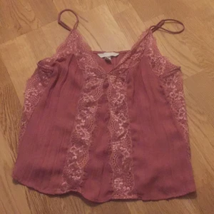 Rosa linne - Jättegulligt linne i strl Xs, från Hm💕