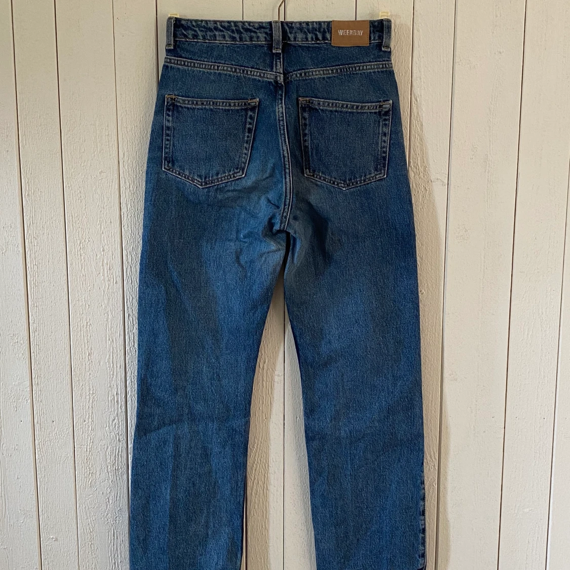Weekday row mörkblå jeans - 90