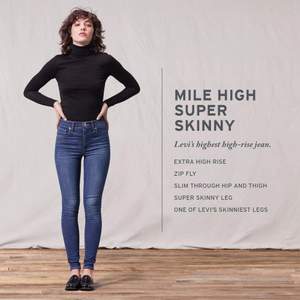 Säljer mina Levi's Jeans i modellen Mile high super skinny i färgen Catch me outside - Dark Indigo. Storlek 25/32. Bra/okej skick - bakfickornas sömmar har gått upp något. Ord.pris 1099 kr men jag säljer för 150kr. Köparen står för frakt.