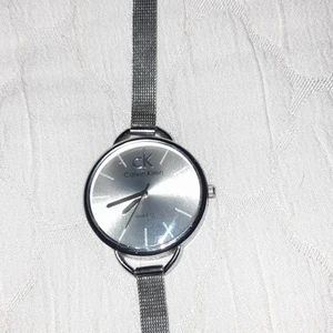 Ck/Calvin klein - Säljer ck klocka pu grund av ingen användning och priset kan förhandlas är äkta dessutom men behöver byta batteriet 