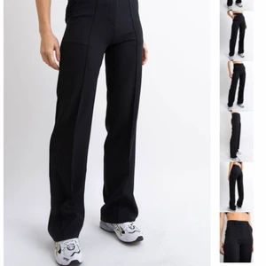 Kostymbyxor - Säljer mina super snygga kostymbyxor från madlady då det tyvärr är förstora i midjan på mig💕 Bra sick då det bara är använda ett fåtal gånger! (skriv för fler bilder) 💕säljs för 200kr+frakt💕