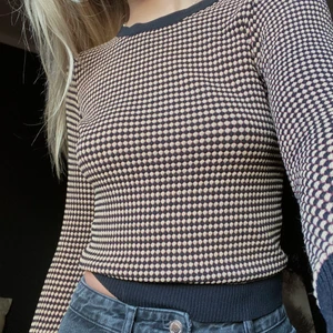 Tröja - Jättefin tröja från zara. Endast använd 1 gång så är i fint skick! Gratis frakt!!❤️
