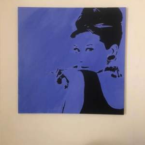 Säljer min tavla som jag målat. Audrey Hepburn Motiv.
