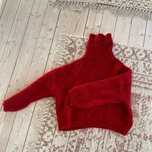 Stickad tröja med polokrage - Från chiquelle i storlek small❤️