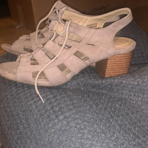 Lace up sandals Size 37 - Vegan leather. Lace up sandals. Size 37.