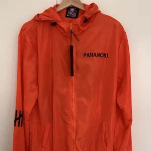 Anti social social club jacka - Inte använd. Köpt på plick. Har luva 