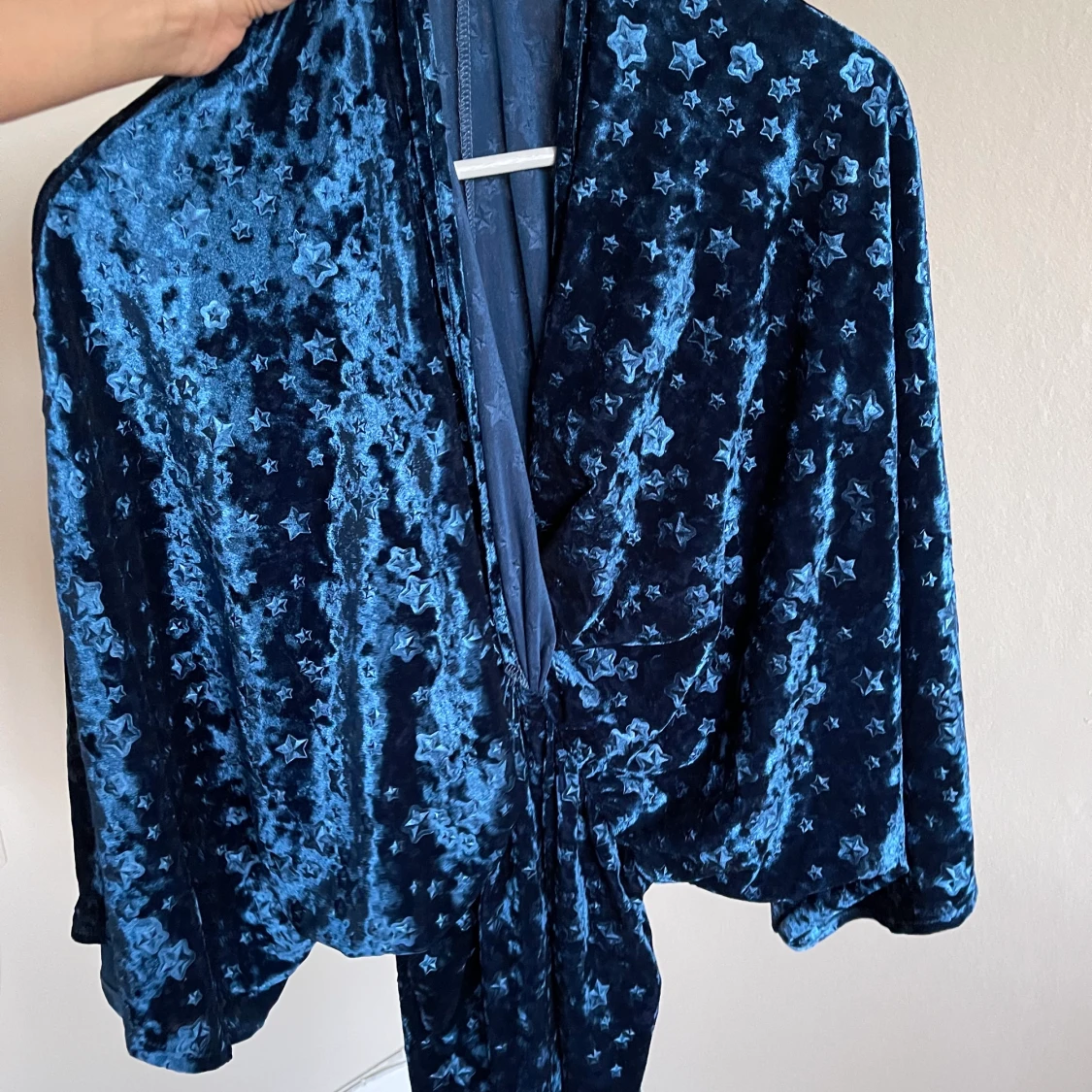 Mörkblå sammets klänning  - 90