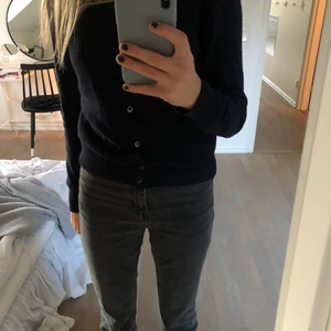 Cashmere kofta - Säljer min Cashmere kofta från uniqlo! Nypris 1300kr ❤️ Skriv privat för att köpa