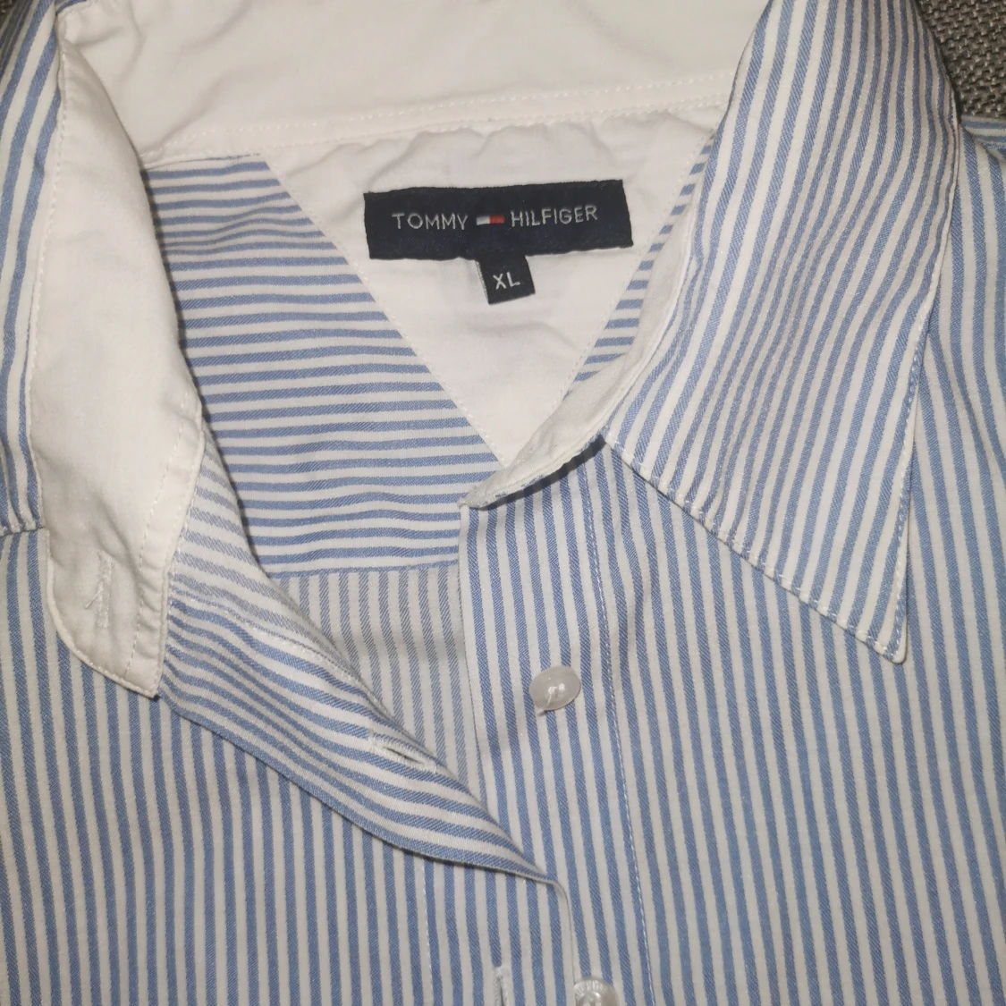 Tommy Hilfiger skjorta xl  - 90